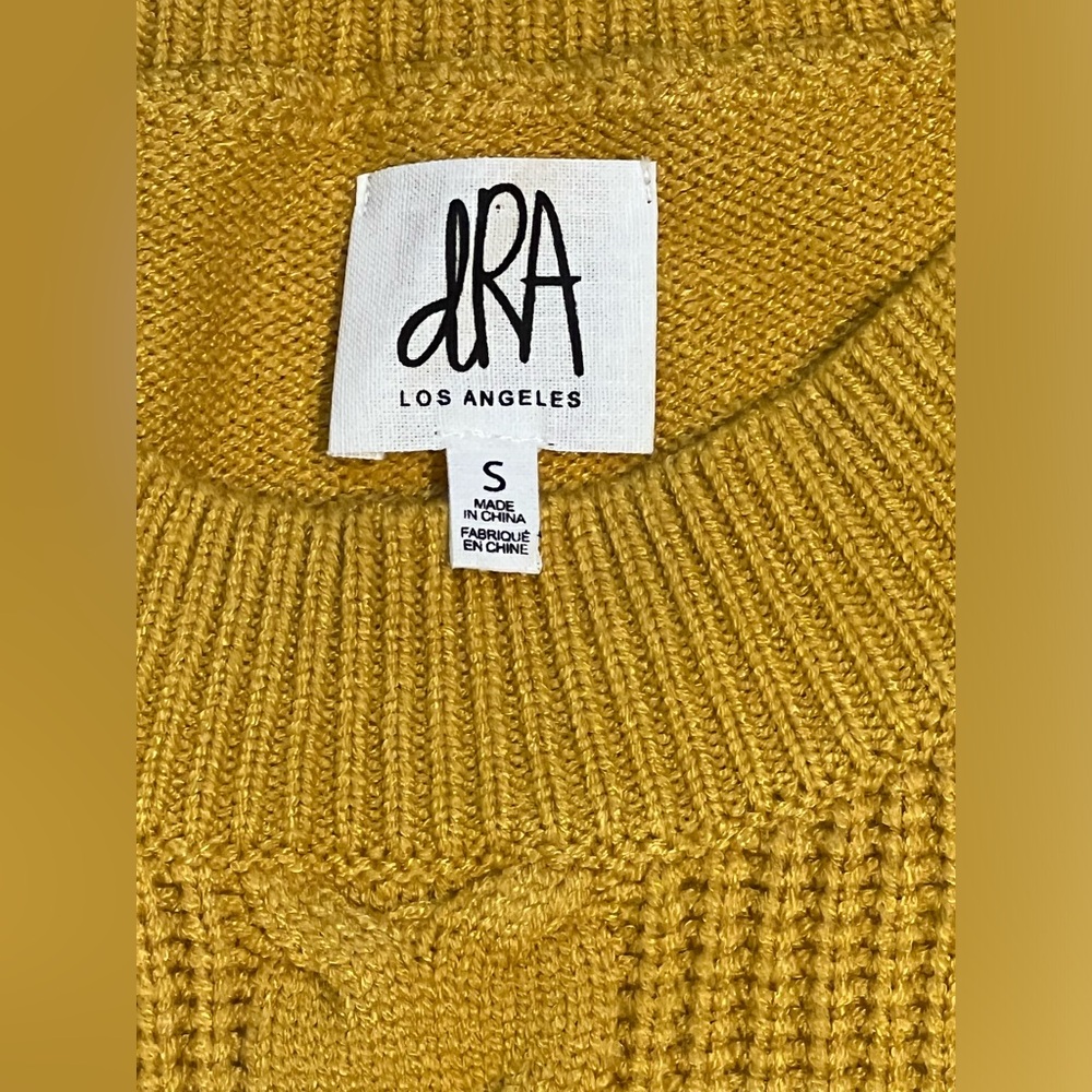 dRA LA Ruffle Trim Sweater - Picture 2 of 3